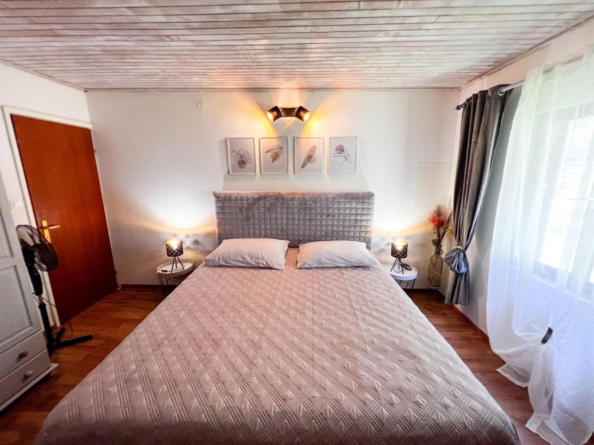Apartment Cesare 3 Zastražišće 外观 照片
