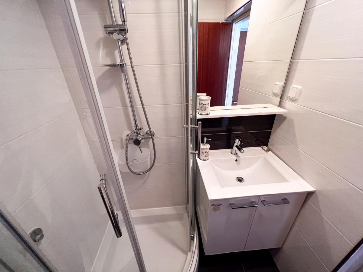 Apartment Cesare 3 Zastražišće 外观 照片