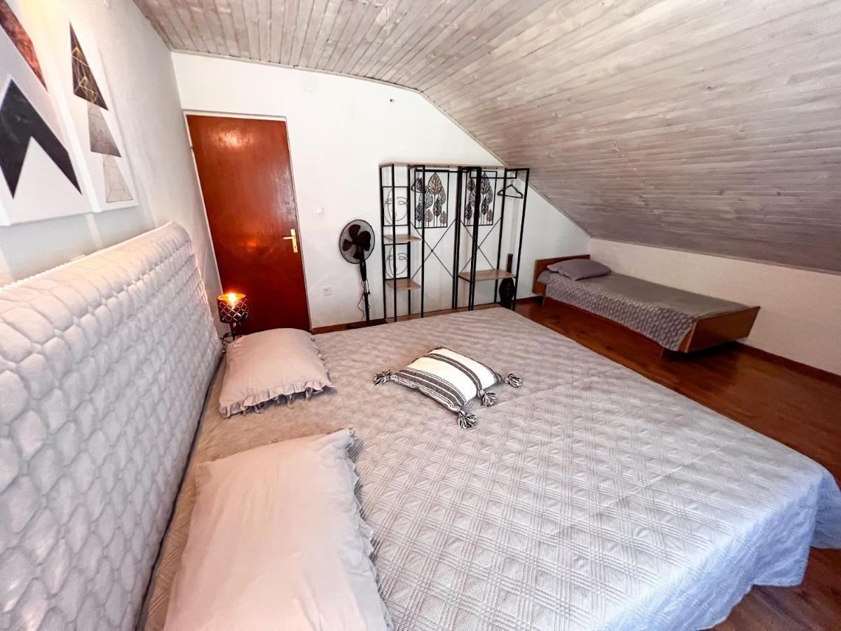 Apartment Cesare 3 Zastražišće 外观 照片